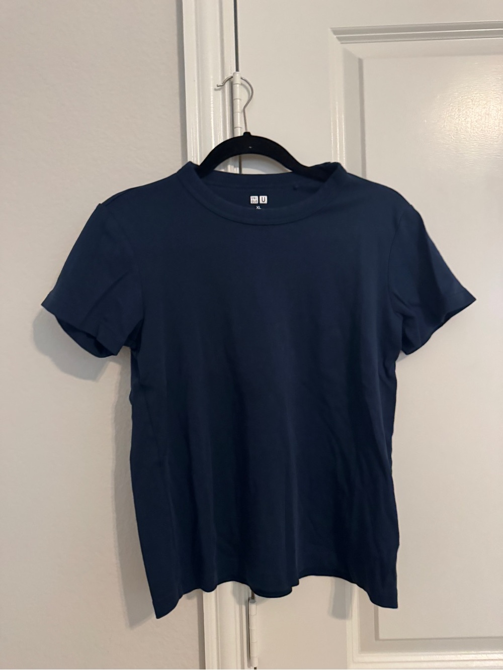 Uniqlo women T-shirt size XL Navy Blue Color